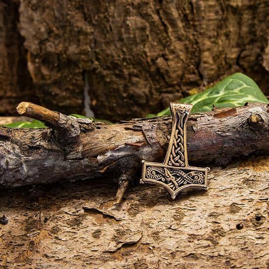 Schmuck aus Bronze